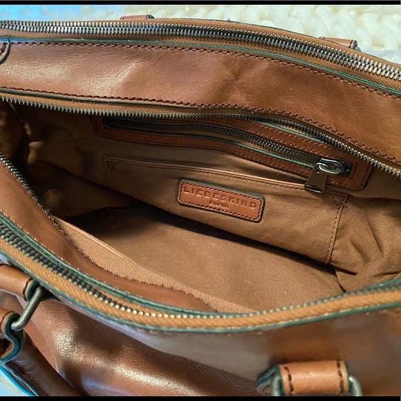 Liebeskind Berlin Milena Glossy Handbag in Sand - Picture 14 of 15